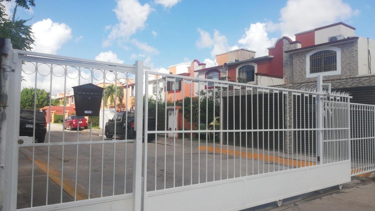Style House In Cancun Exterior photo